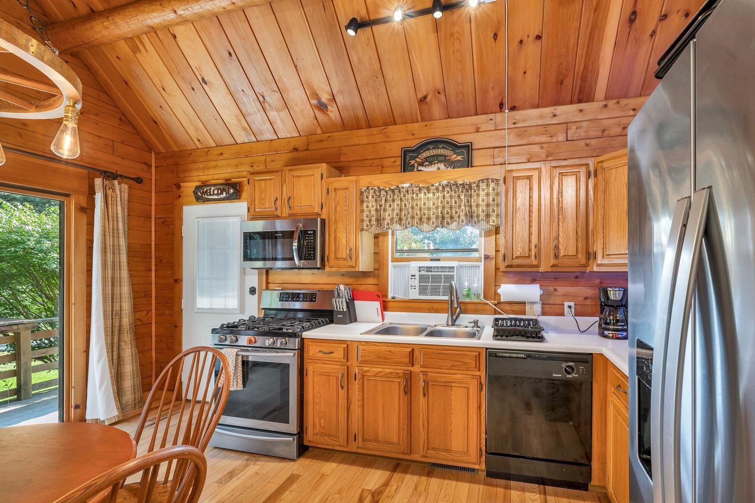 51 Old Barn Road Meredith, NH 03253 - Photo 6 of 40