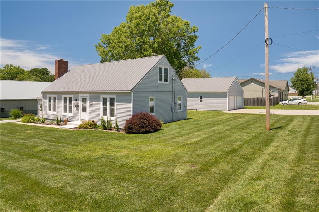 109 East Chestnut Street Hamilton, MO 64644 - Photo 3 of 37