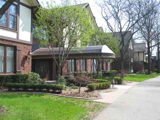 1750 Vernier Road, Unit 14 Grosse Pointe, MI 48236 - Photo 1 of 17 31039797.JPG