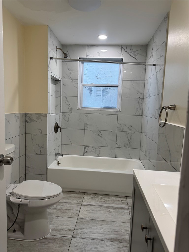 65 Raymond Street, Unit 1 Providence, RI 02908 - Photo 4 of 15