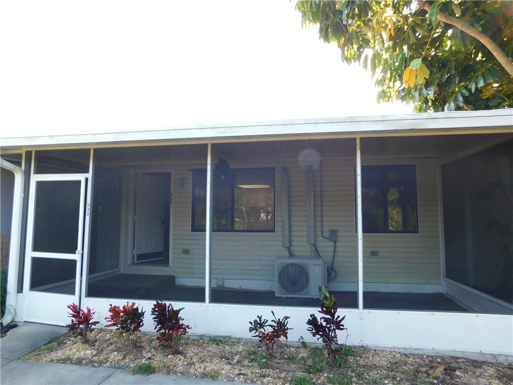 532 7th Place, Unit 532 Vero Beach, FL 32962 - Photo 1 of 8