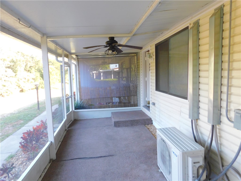 532 7th Place, Unit 532 Vero Beach, FL 32962 - Photo 6 of 8 a view of an entryway
