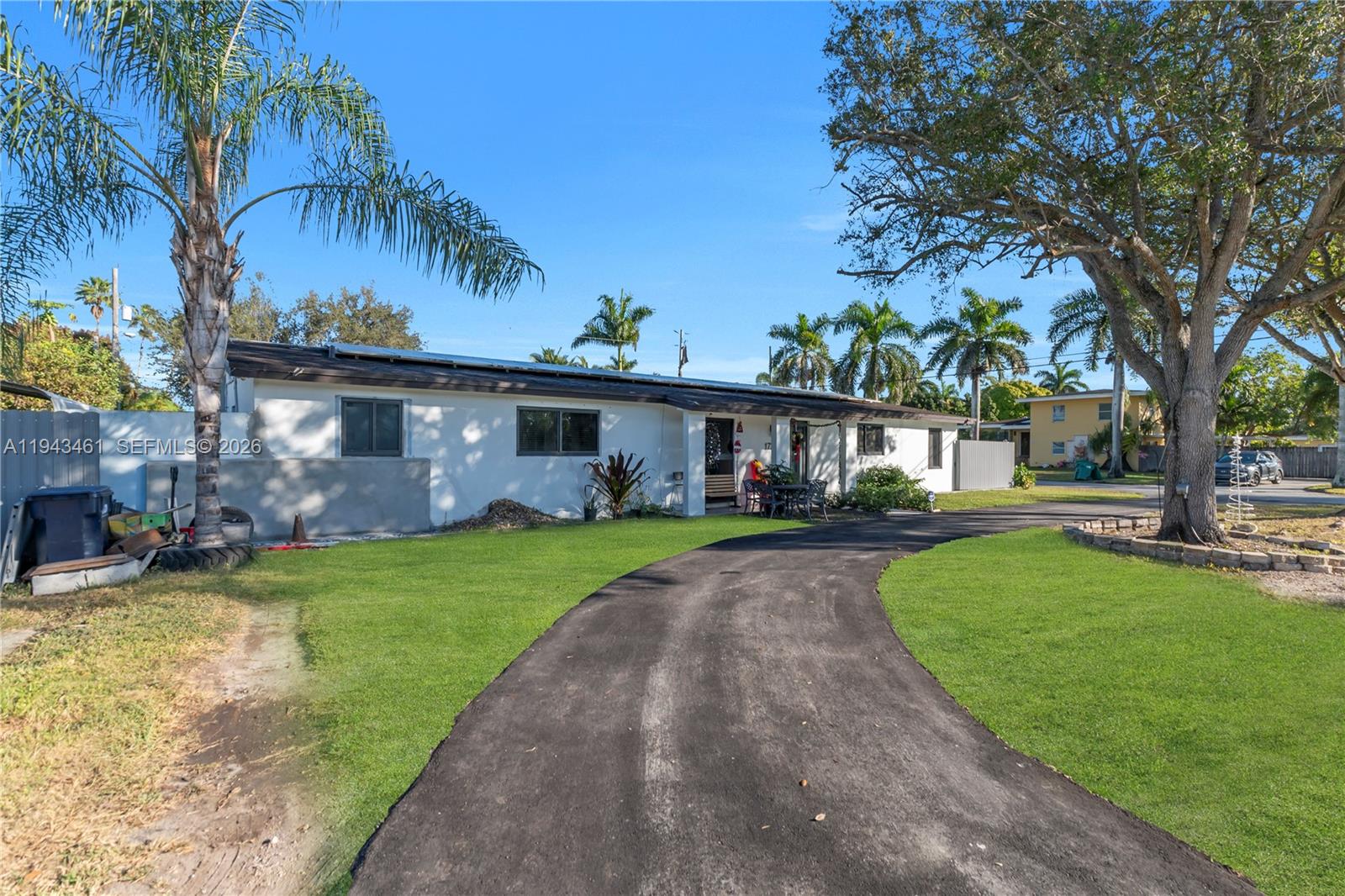 17255 Southwest 299th Street Homestead, FL 33030 - Photo 4 of 47