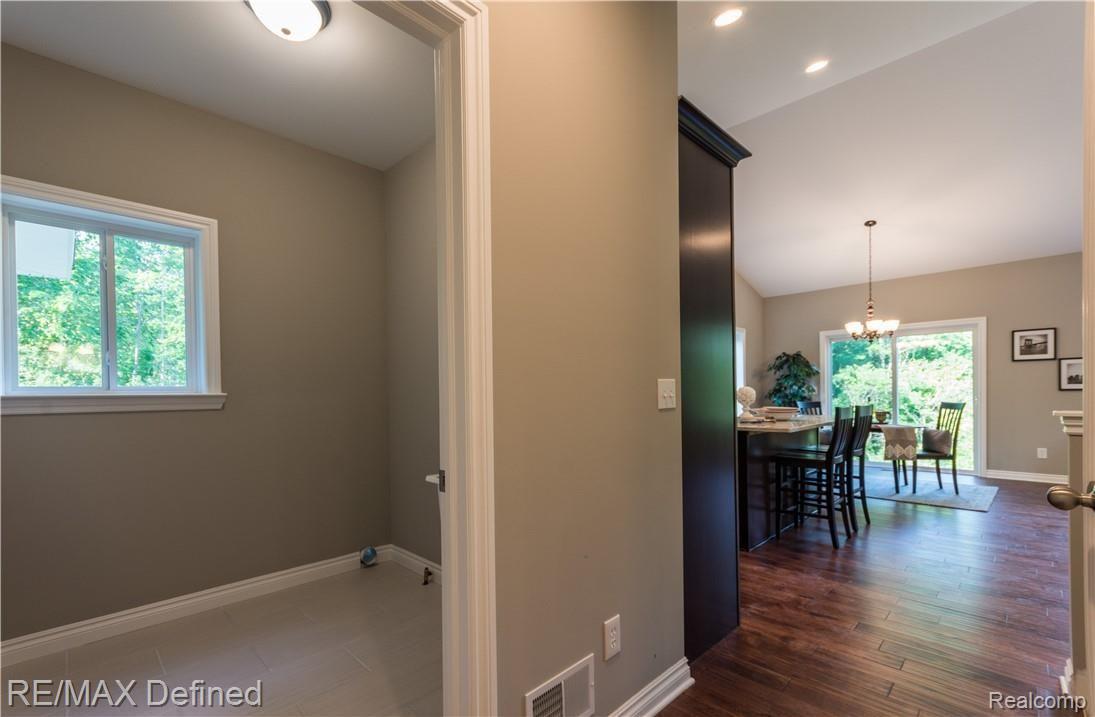 2470 Bull Run Road Oxford, MI 48371 - Photo 22 of 26 1st Floor Laundry Room