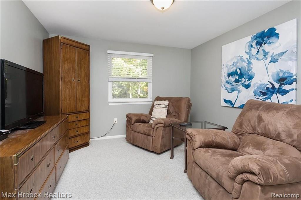 2922 Powderhorn Ridge Road Rochester Hills, MI 48309 - Photo 20 of 31