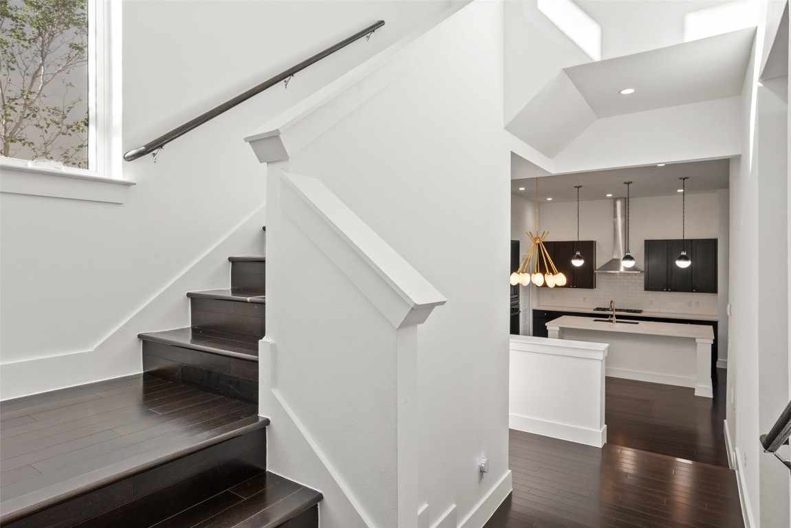 1303 Azie Morton Road, Unit 6 Austin, TX 78704 - Photo 32 of 40 a view of kitchen with cabinets and electronic appliances