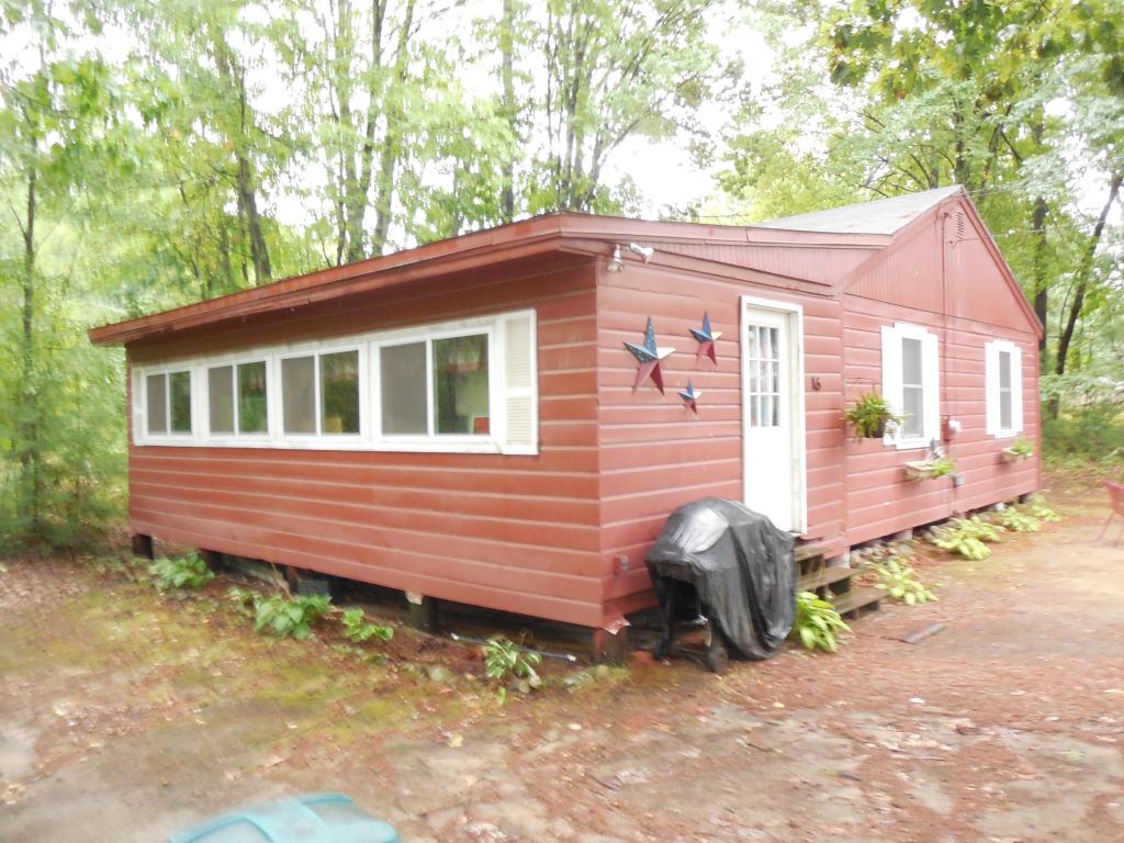 16 Collettes Grove Road Derry, NH 03038 - Photo 1 of 11