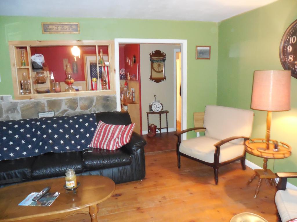 16 Collettes Grove Road Derry, NH 03038 - Photo 3 of 11