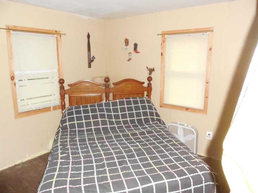 16 Collettes Grove Road Derry, NH 03038 - Photo 9 of 11
