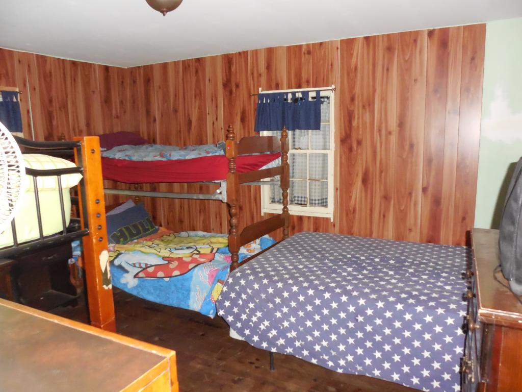 16 Collettes Grove Road Derry, NH 03038 - Photo 10 of 11
