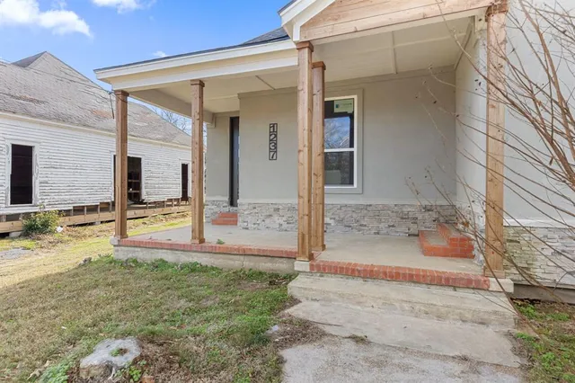 $195,000 | 1237 Bonham Street, Paris, TX 75460