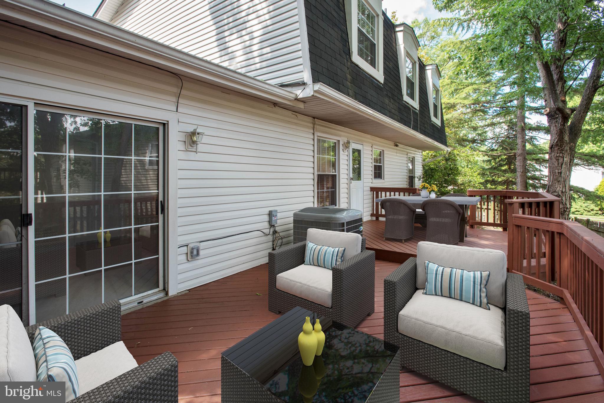8902 Spur Road Springfield, VA 22153 - Photo 12 of 34 Outdoor living area/deck