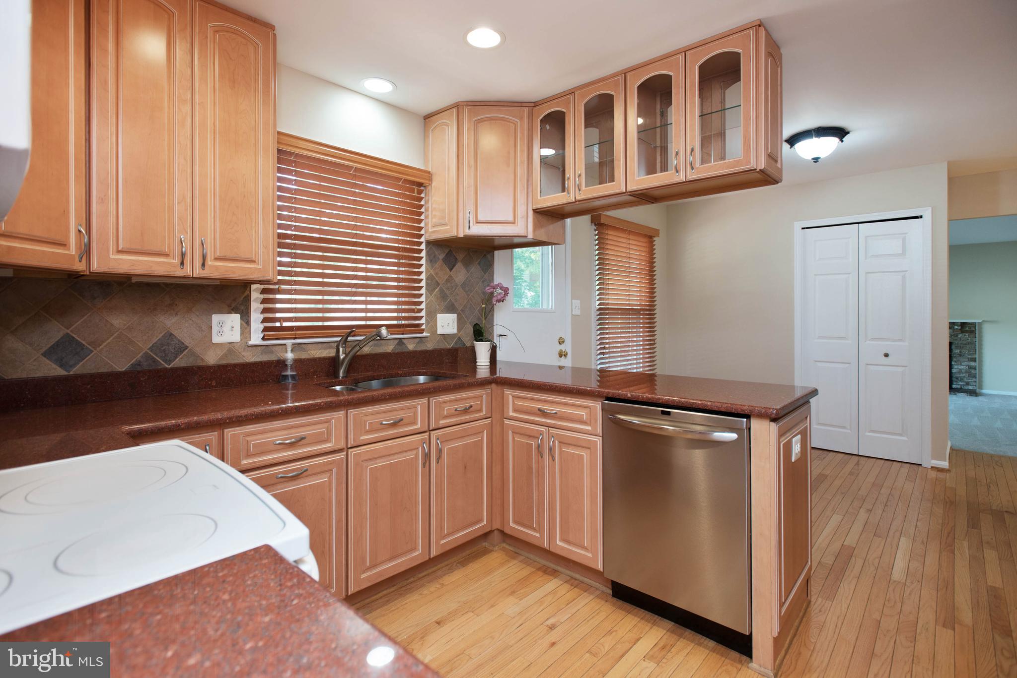 8902 Spur Road Springfield, VA 22153 - Photo 29 of 34