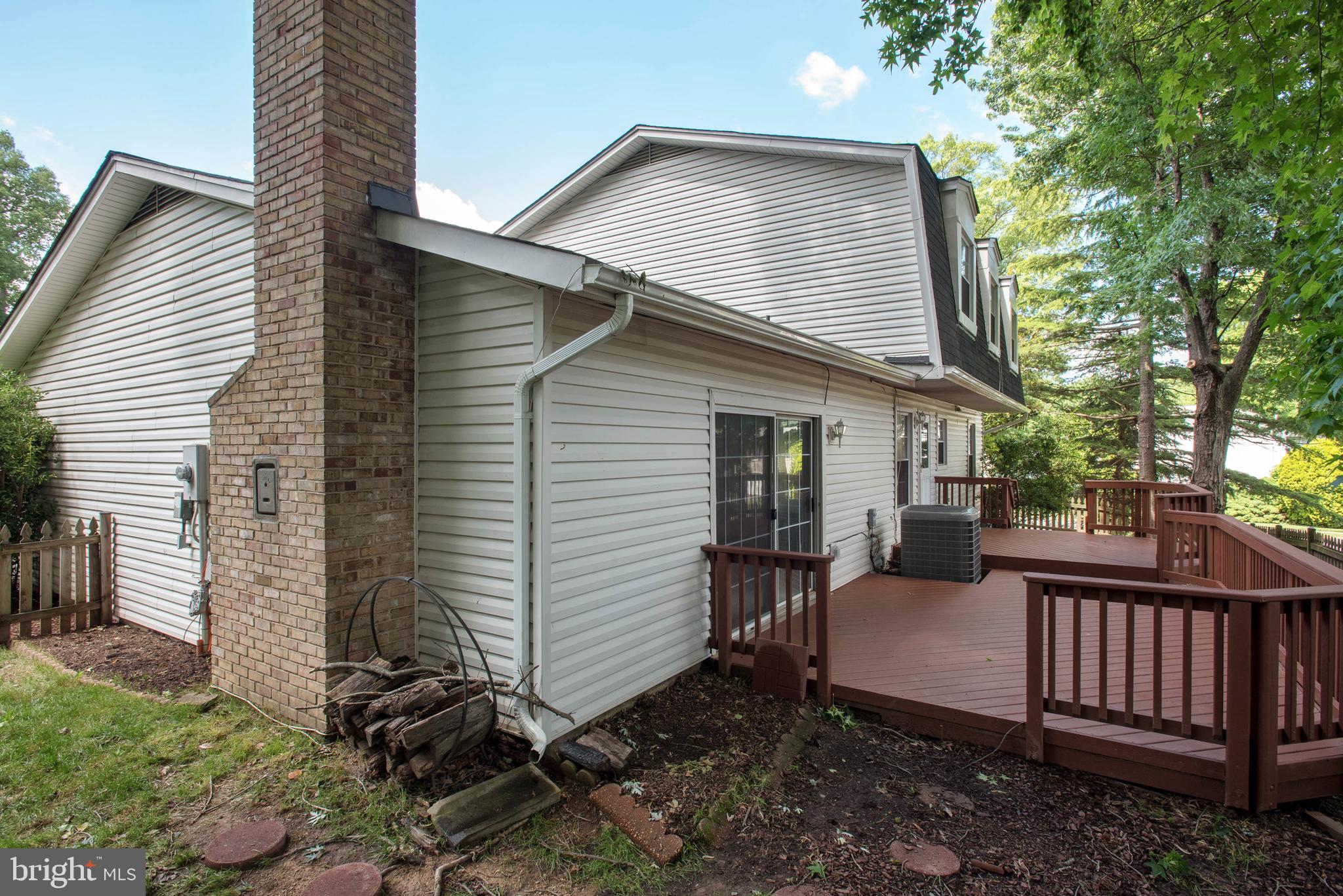 8902 Spur Road Springfield, VA 22153 - Photo 31 of 34 Rear of Home