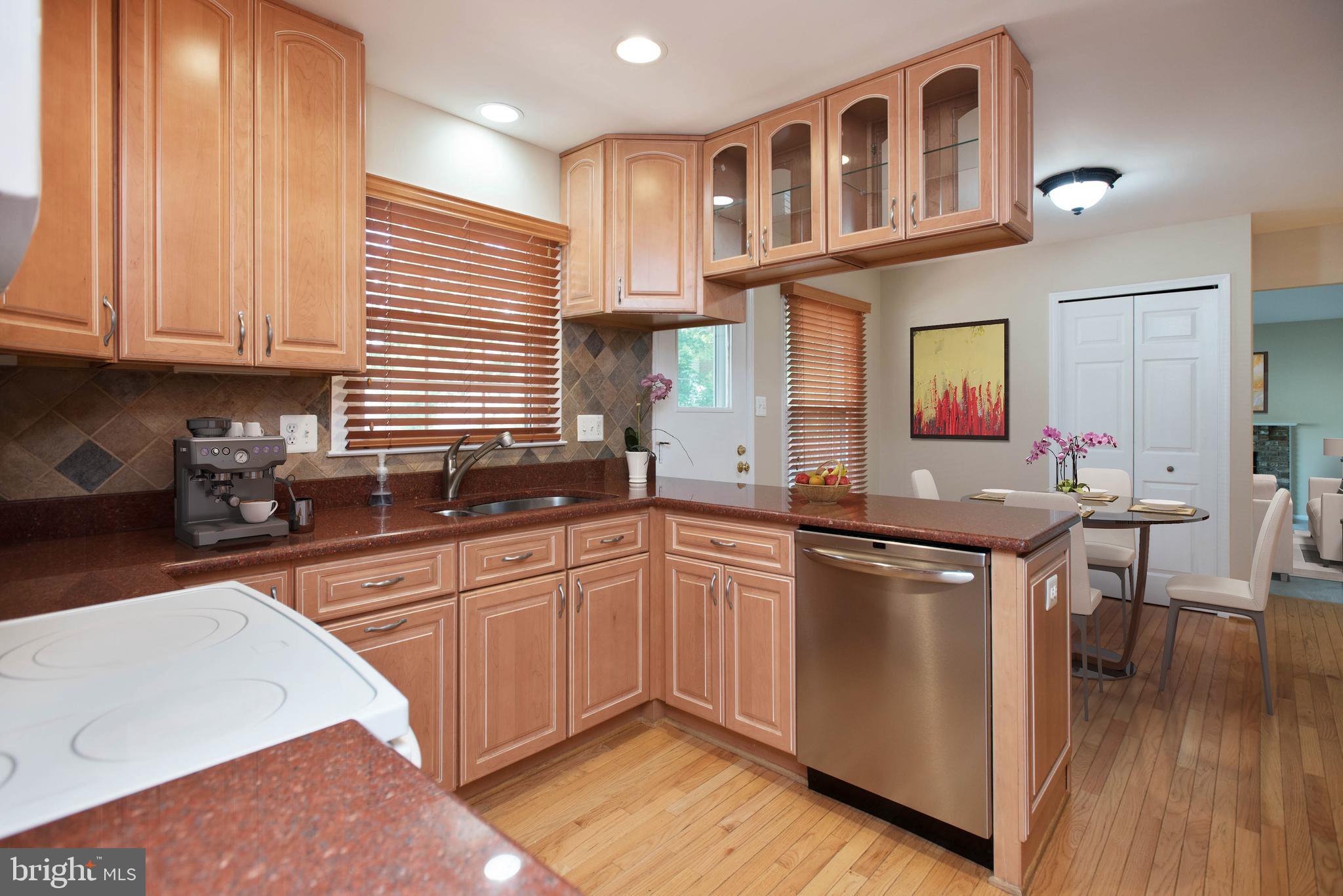 8902 Spur Road Springfield, VA 22153 - Photo 6 of 34 Kitchen with dining area