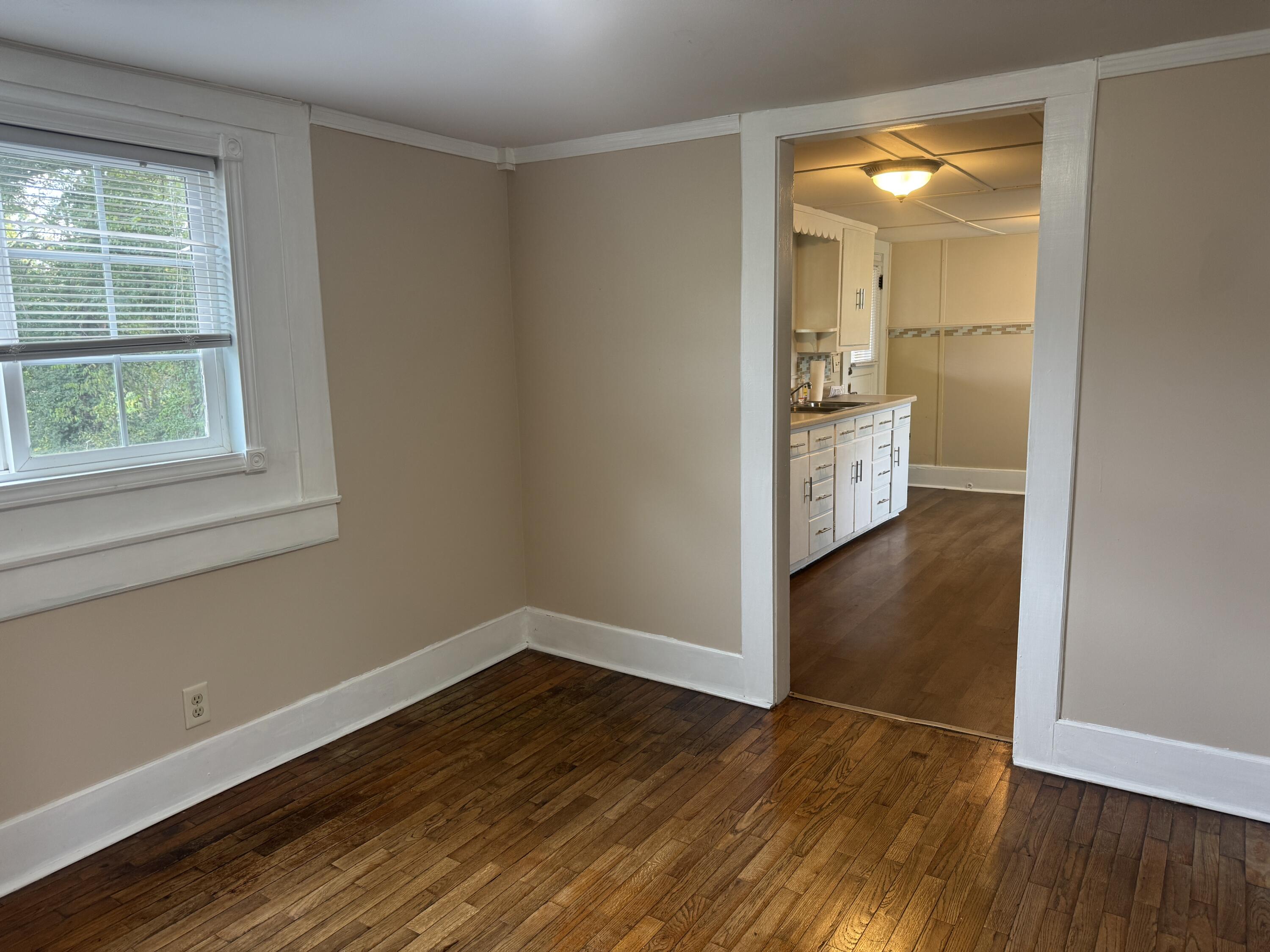 1003 Main Street Murray, KY 42071 - Photo 12 of 27 Dining