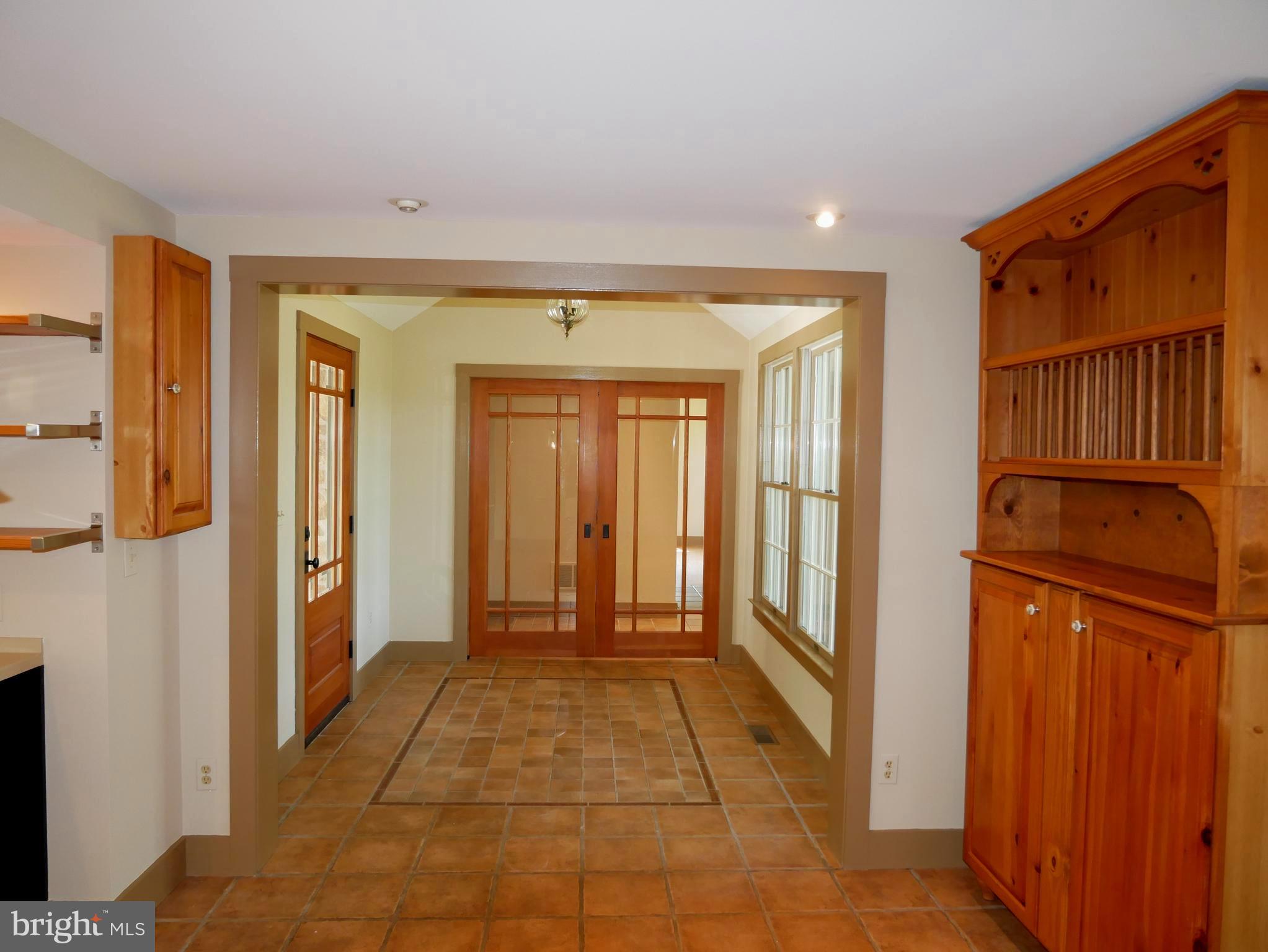 15335 Dover Road Reisterstown, MD 21136 - Photo 20 of 58 Access to the family room as seen from the kitchen
