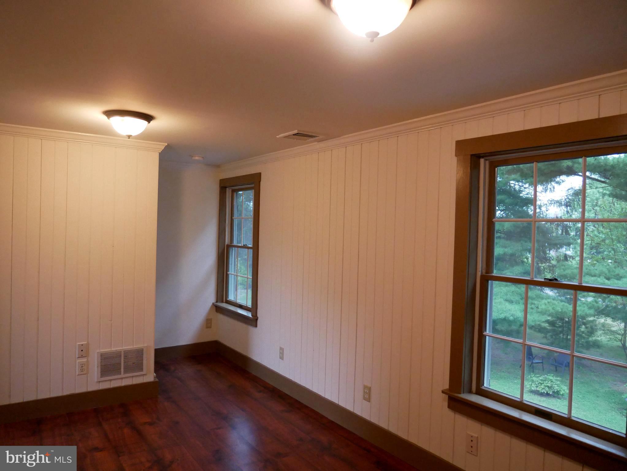 15335 Dover Road Reisterstown, MD 21136 - Photo 38 of 58 Note the flooring
