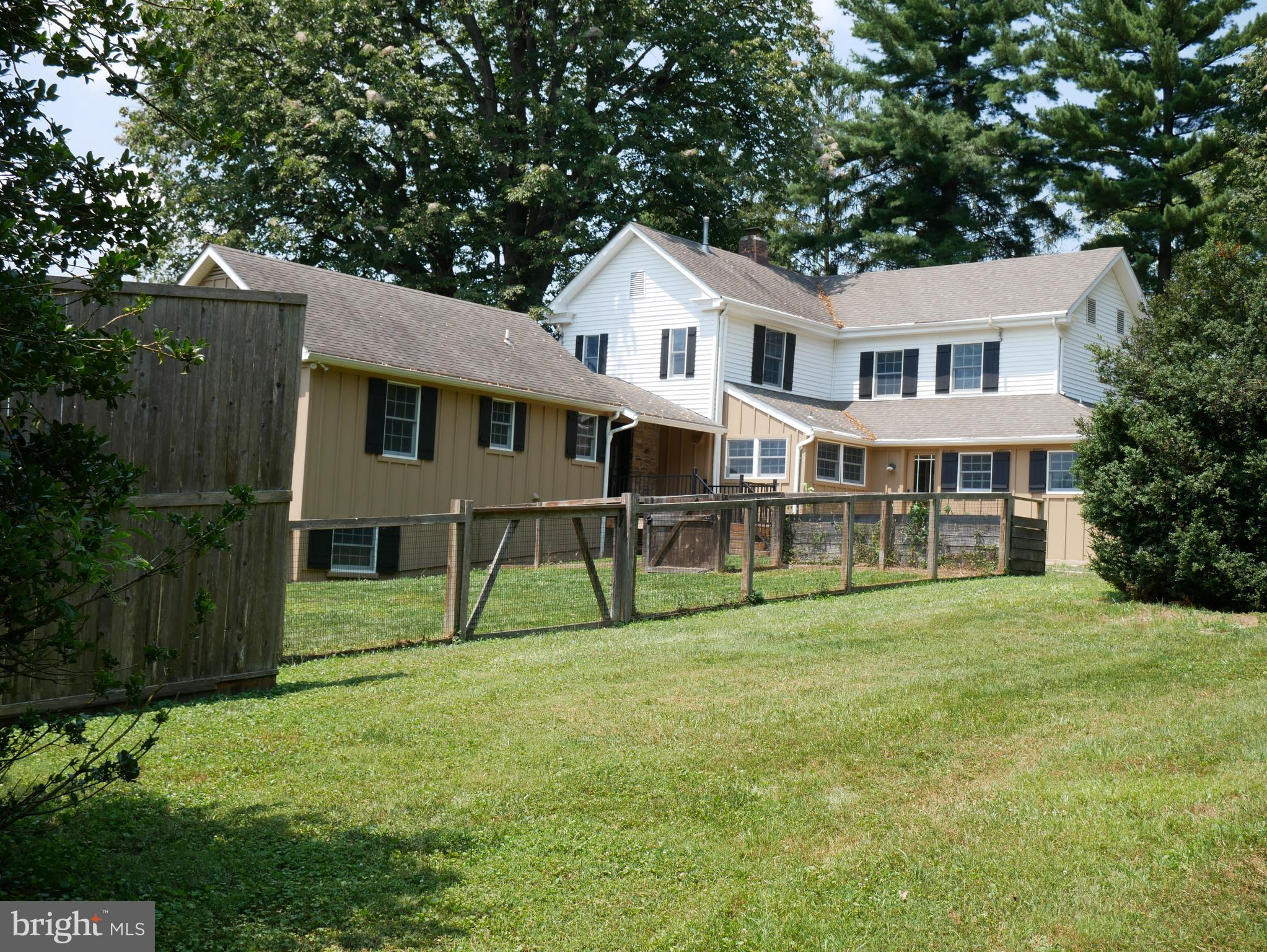 15335 Dover Road Reisterstown, MD 21136 - Photo 47 of 58 Enclosed portion ,ideal for pets