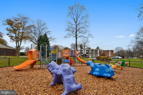 $179,000 | 796 Quince Orchard Boulevard, Unit 201, Gaithersburg, MD 20878