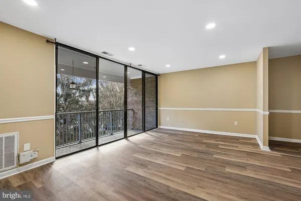 $179,000 | 796 Quince Orchard Boulevard, Unit 201, Gaithersburg, MD 20878