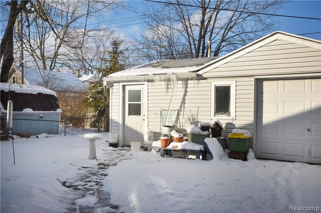 1010 Columbia Road Berkley, MI 48072 - Photo 11 of 11