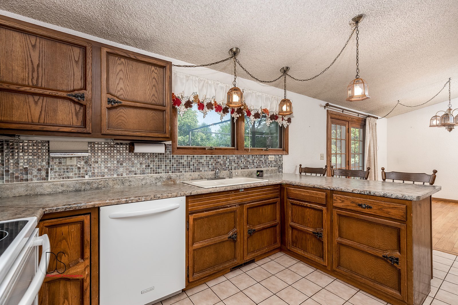 3611 East 1950th Road Ottawa, IL 61350 - Photo 9 of 30 a kitchen with a sink and cabinets
