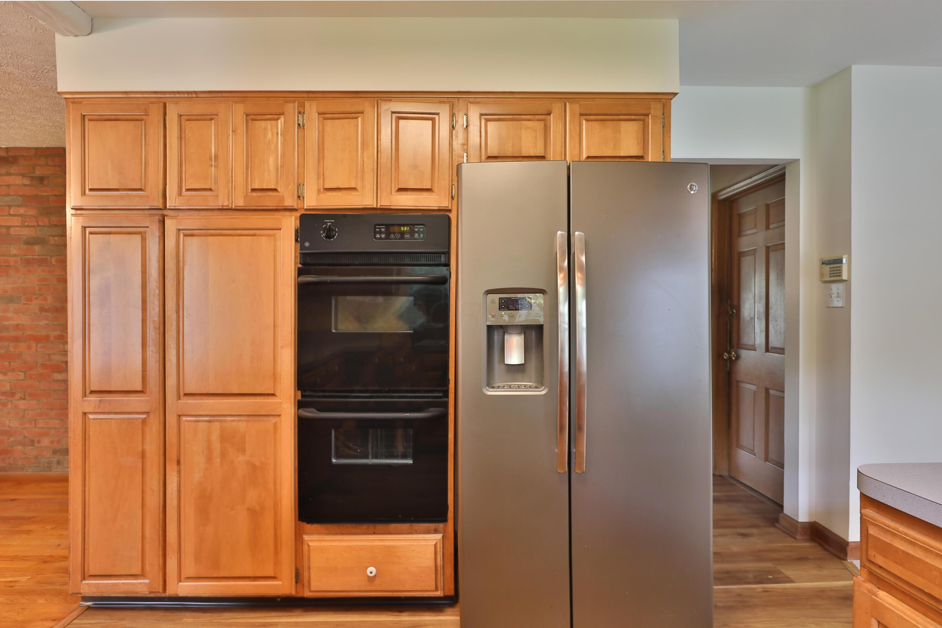4249 Rowanne Road Columbus, OH 43214 - Photo 17 of 40 Kitchen 3