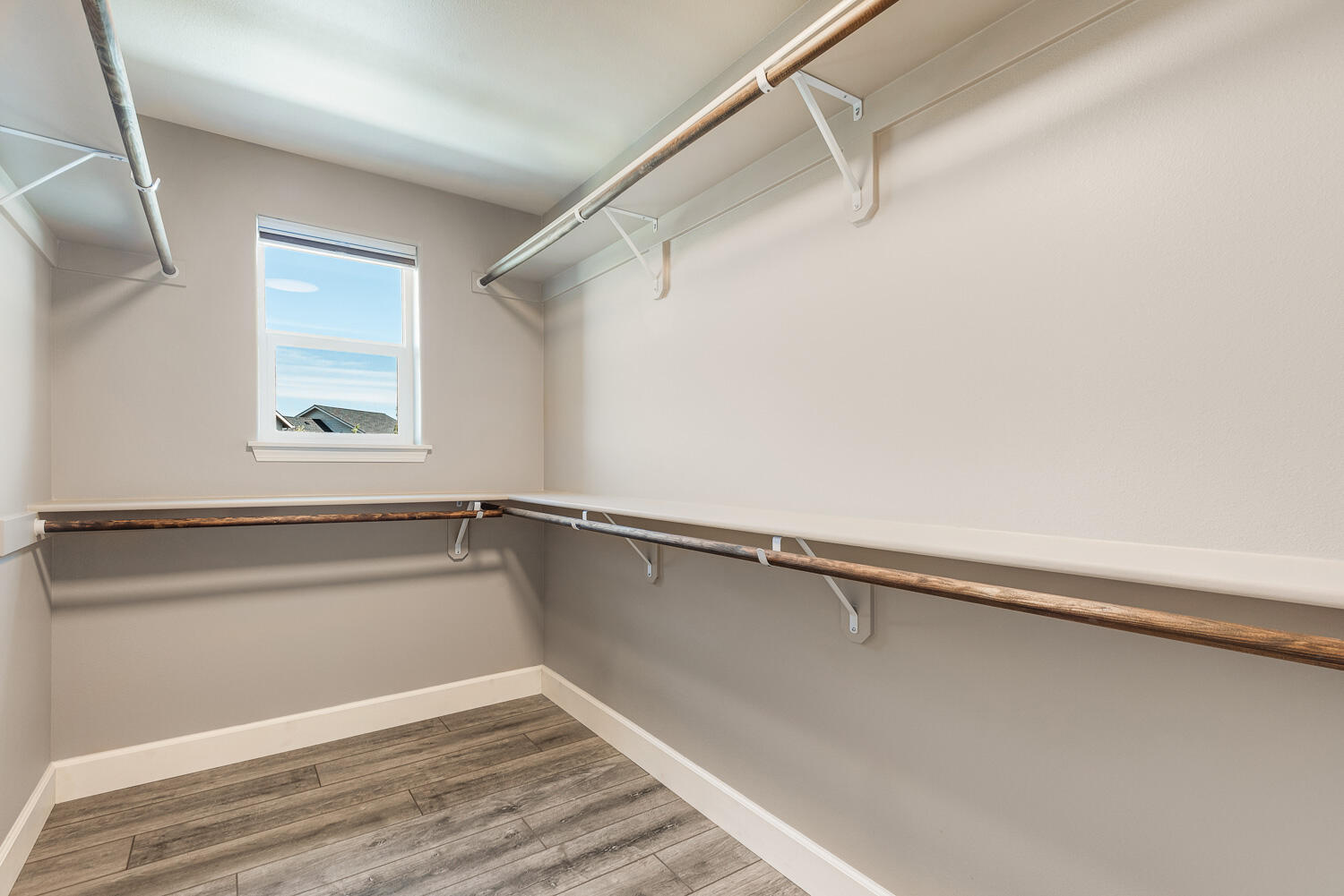 20709 Kilbourne Loop Bend, OR 97701 - Photo 16 of 35 Primary Walk-in Closet