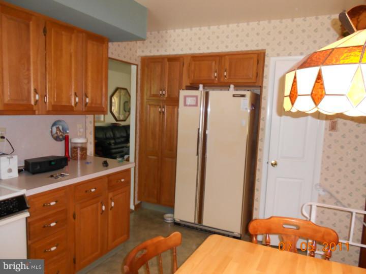 5 Rabbit Run Road Cherry Hill, NJ 08003 - Photo 4 of 13 Gallery Image 4