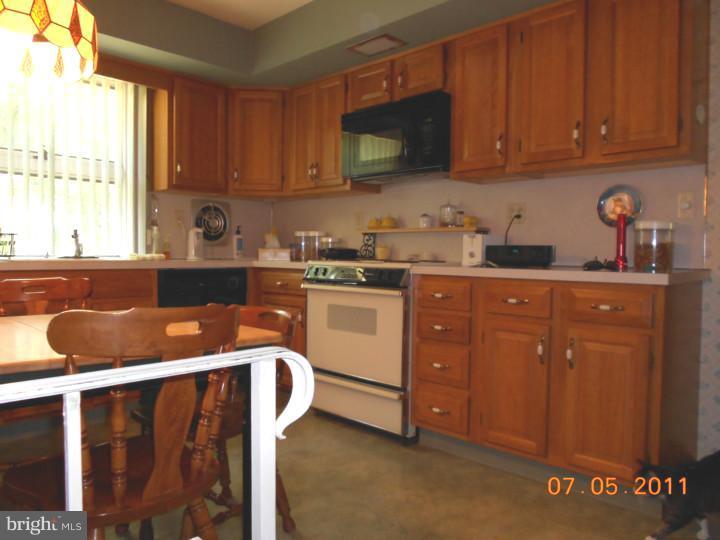 5 Rabbit Run Road Cherry Hill, NJ 08003 - Photo 5 of 13 Gallery Image 5