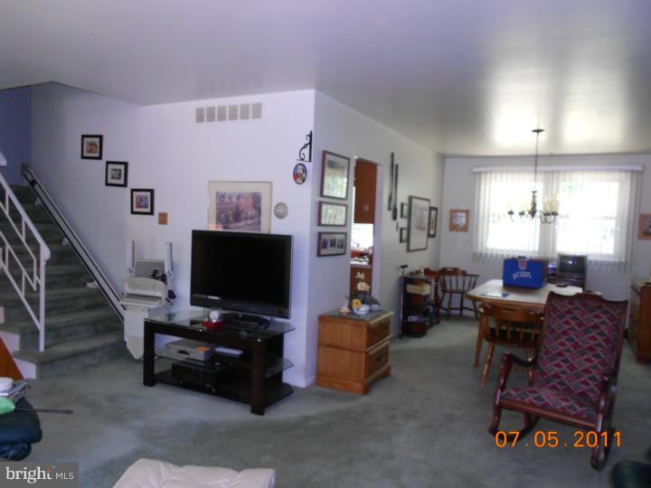 5 Rabbit Run Road Cherry Hill, NJ 08003 - Photo 7 of 13 Gallery Image 7