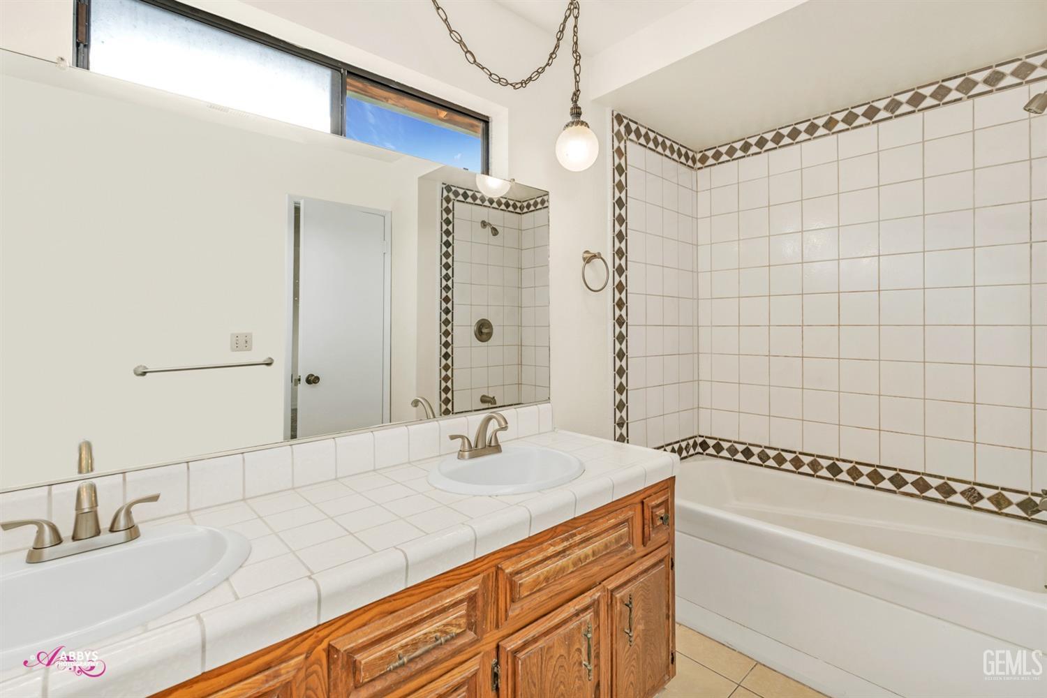 Undisclosed Address Taft, CA 93268 - Photo 26 of 46 Primary bath w/spa tub/shower & new toilet