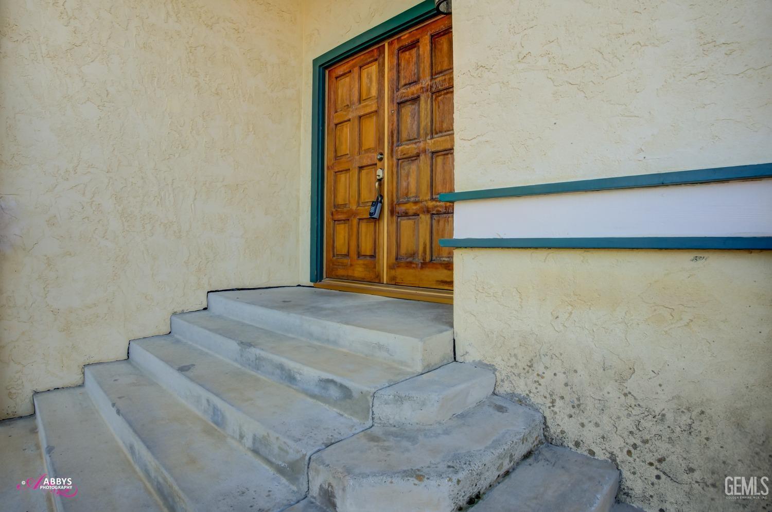 Undisclosed Address Taft, CA 93268 - Photo 8 of 46 Double door entry