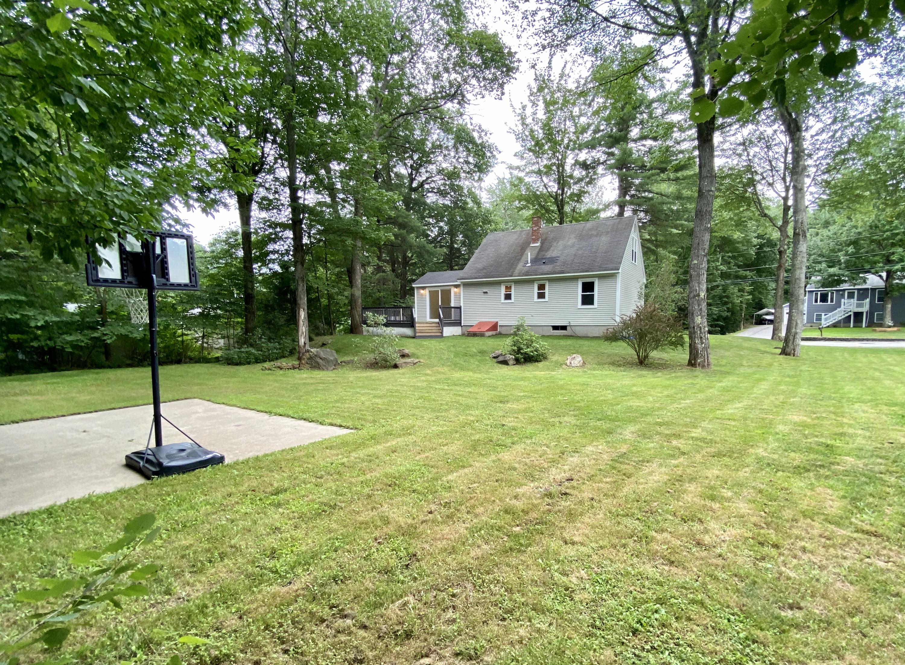 53 Barbara Street Springvale, ME 04083 - Photo 7 of 29 F79D101F-DEB2-4236-89F1-80FAC72DE329