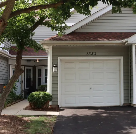 $2,350 | 1333 Cranbrook Court, Schaumburg, IL 60193