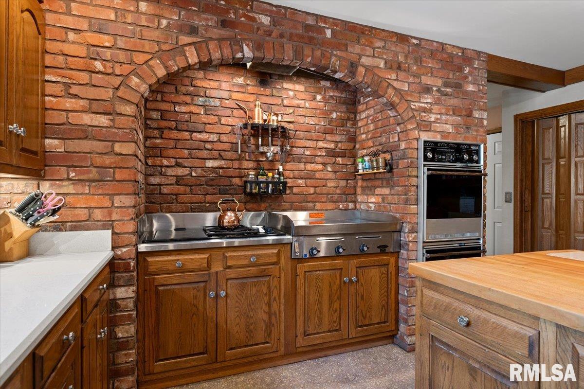 2223 Cardinal Drive Springfield, IL 62704 - Photo 12 of 92