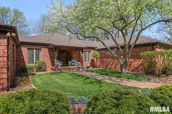 $675,000 | 2223 Cardinal Drive, Springfield, IL 62704