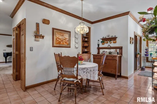 $675,000 | 2223 Cardinal Drive, Springfield, IL 62704