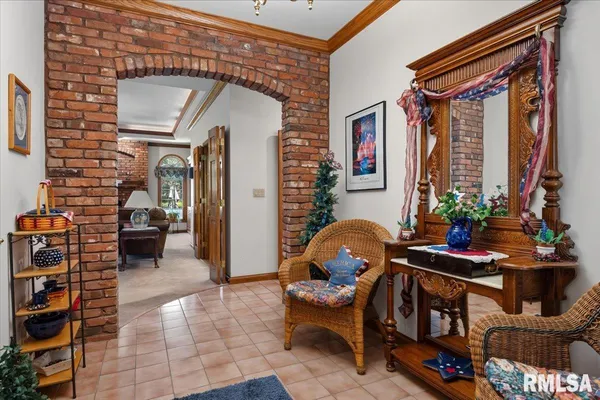 $675,000 | 2223 Cardinal Drive, Springfield, IL 62704