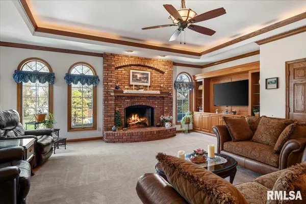 $675,000 | 2223 Cardinal Drive, Springfield, IL 62704