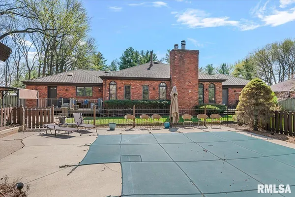 $675,000 | 2223 Cardinal Drive, Springfield, IL 62704