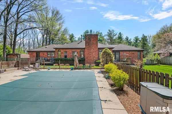 $675,000 | 2223 Cardinal Drive, Springfield, IL 62704