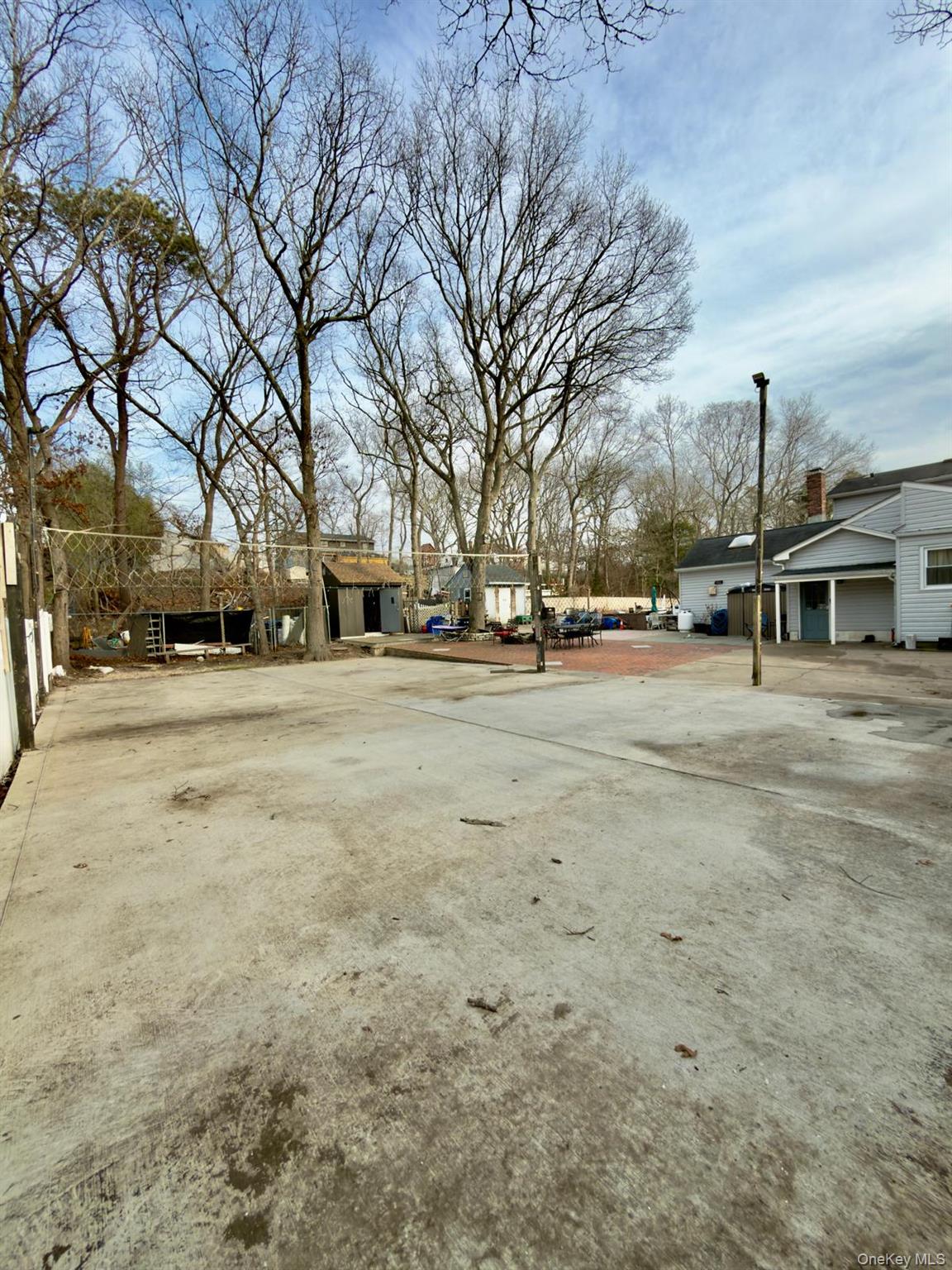 314 River Road Shirley, NY 11967 - Photo 27 of 41