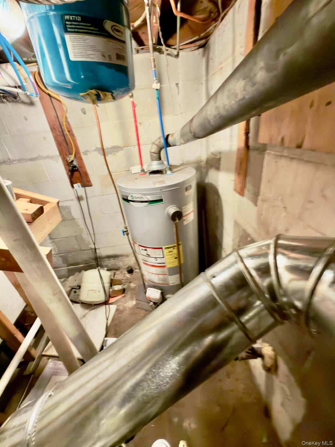 314 River Road Shirley, NY 11967 - Photo 33 of 41