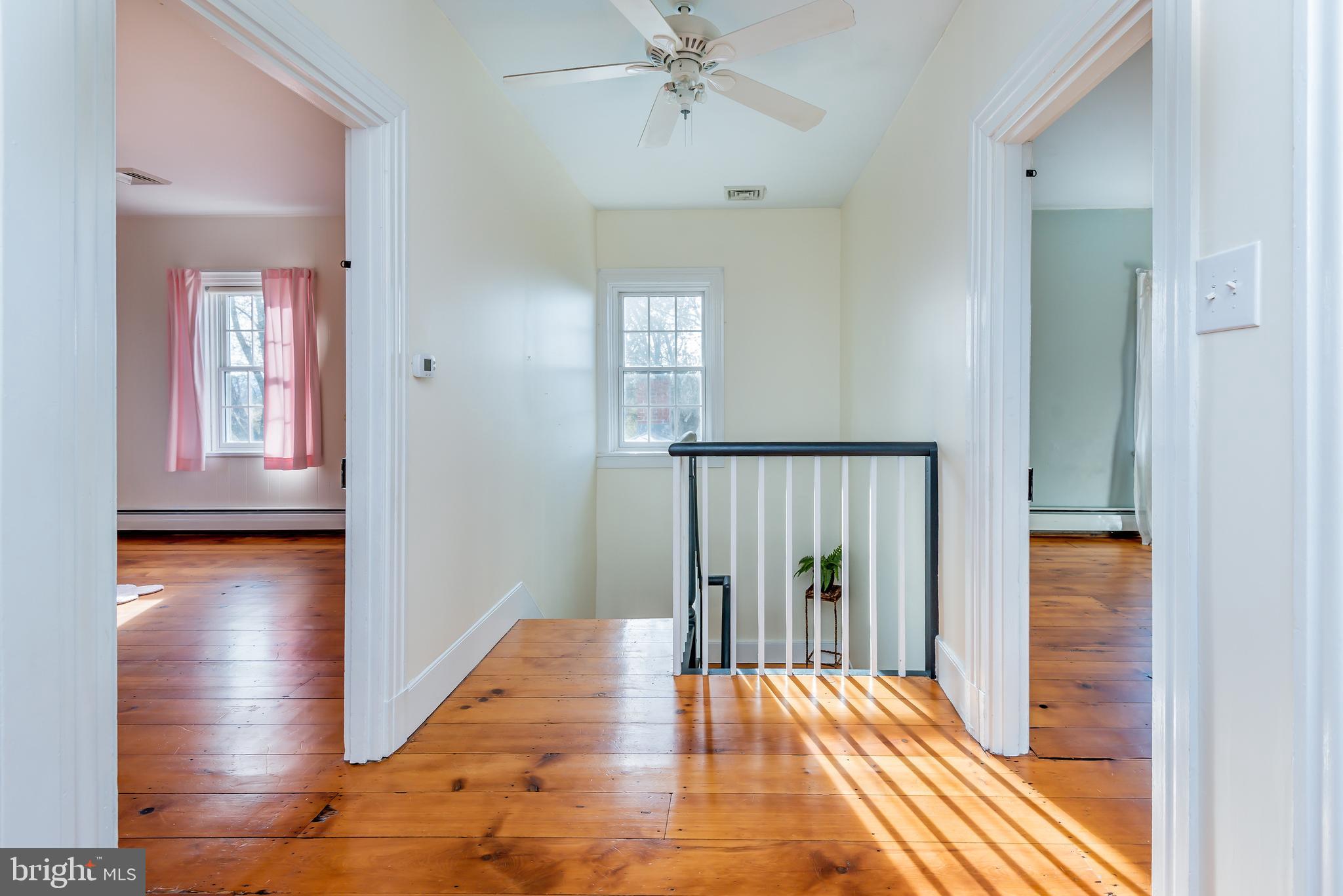 676 Lindsey Road Boiling Springs, PA 17007 - Photo 19 of 41 Upstairs foyer