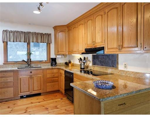 48 Sea Surf Road Boothbay, ME 04544 - Photo 6 of 20 Kitchen.