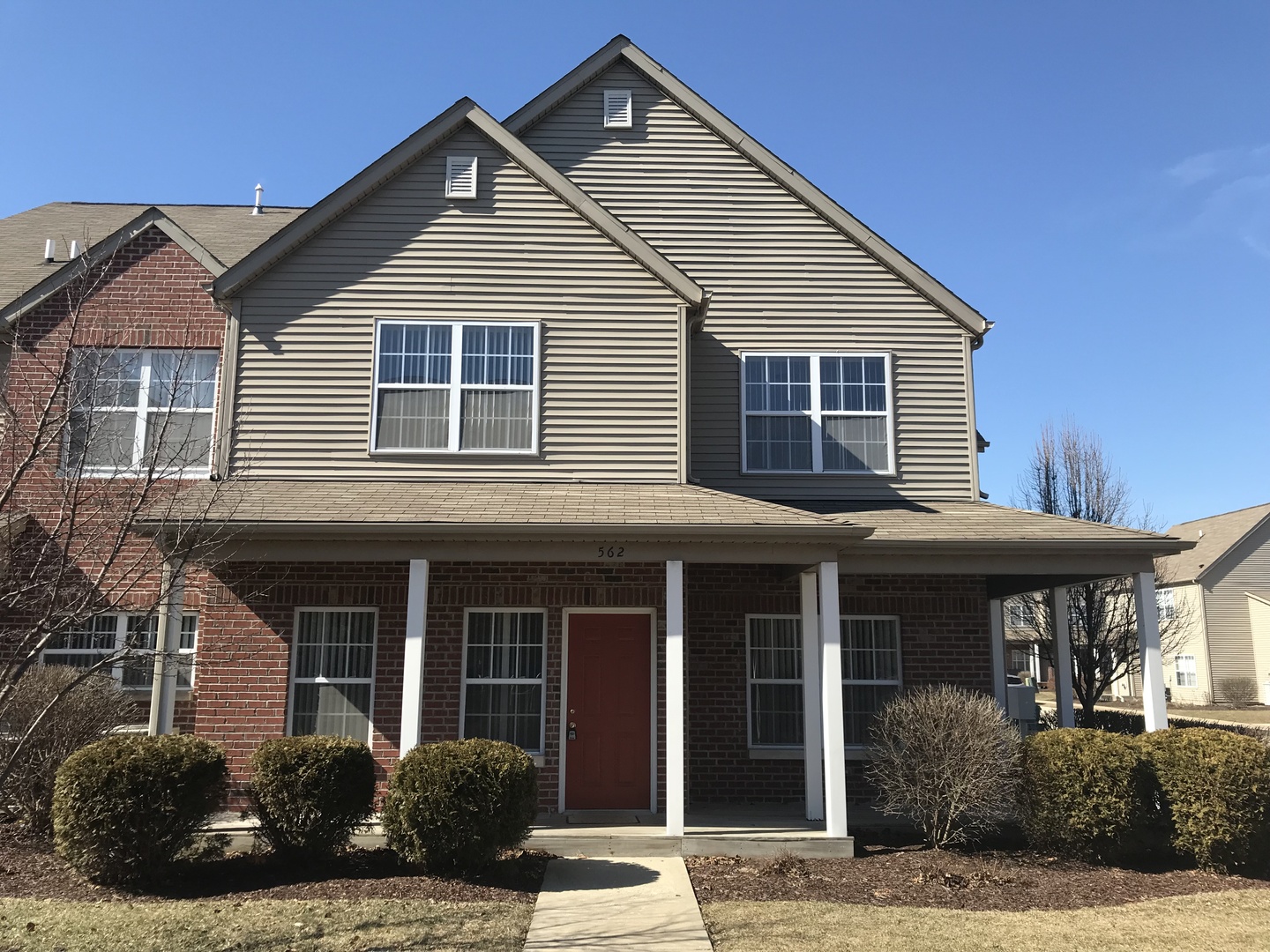 562 Clayton Circle Sycamore, IL 60178 - Photo 1 of 14