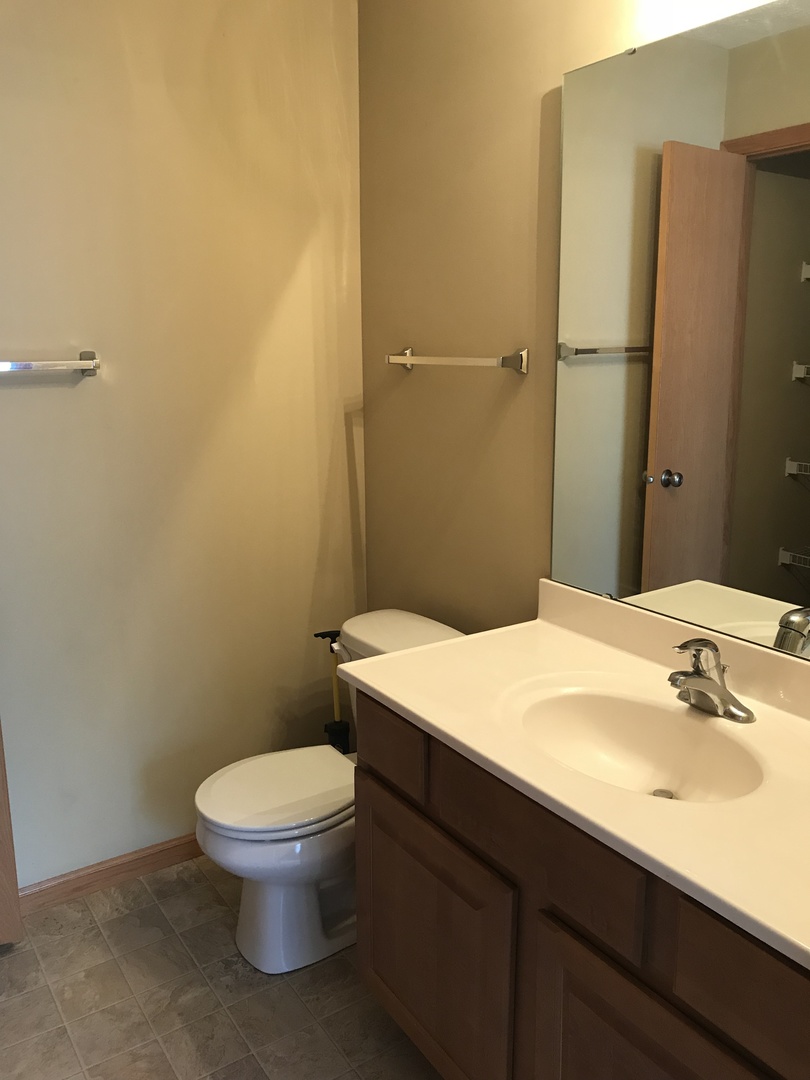 562 Clayton Circle Sycamore, IL 60178 - Photo 11 of 14