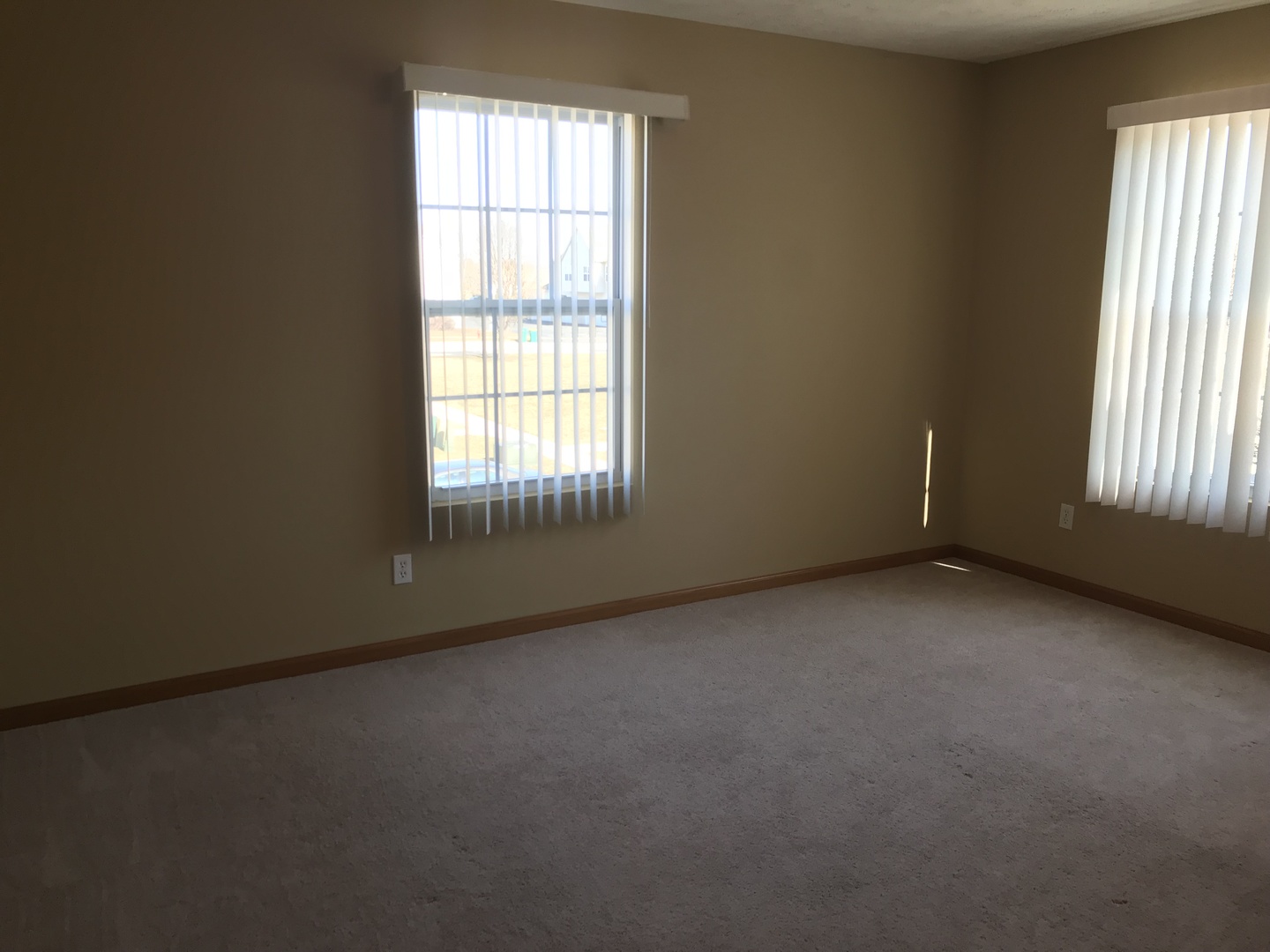 562 Clayton Circle Sycamore, IL 60178 - Photo 9 of 14